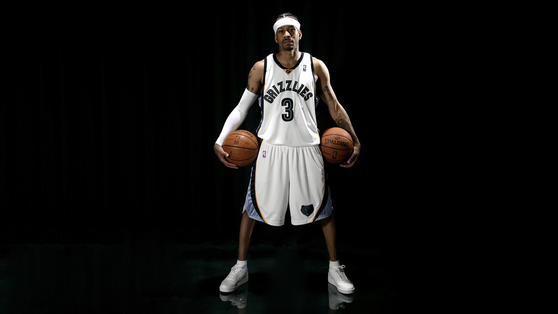 体育赛事直播-欧冠决赛惊现跨次元对决？老鹰轻取广厦，这球到底该怎么看！