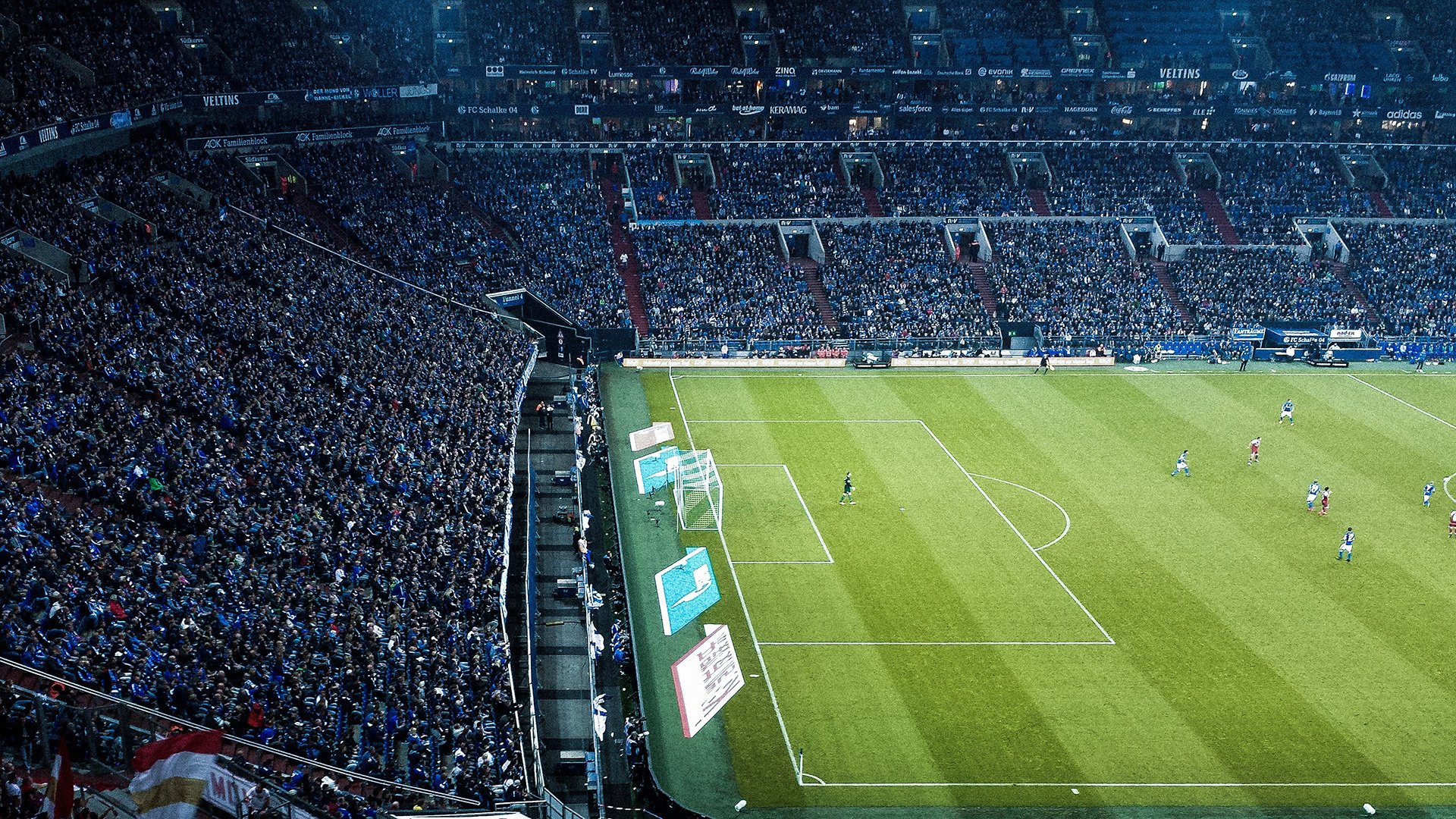 英格兰力克希腊挺进四强，奥斯梅恩独造三球闪耀全场